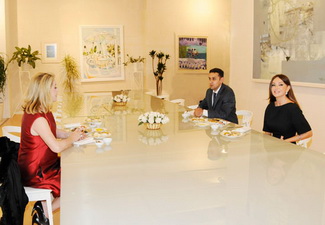 Мехрибан Алиева встретилась с известной французской киноактрисой Катрин Денев - ФОТО