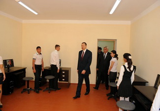 Ильхам Алиев ознакомился с отремонтированным зданием школы в селе Гасымбейли - ДОПОЛНЕНО - ФОТО