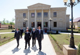 Ильхам Алиев ознакомился с отремонтированным Домом культуры в Агджабеди - ФОТО