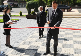 Президент Азербайджана принял участие в открытии новой Шахматной школы в Агджабеди - ФОТО