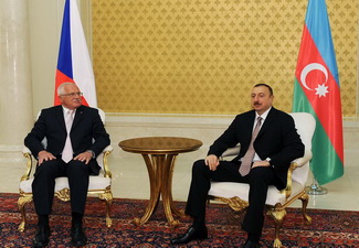 Состоялась встреча один на один Президентов Азербайджана и Чехии - ФОТО