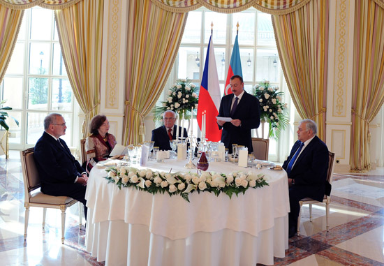 Сегодня имеются благоприятные условия и возможности для развития сотрудничества между нашими странами - Ильхам Алиев