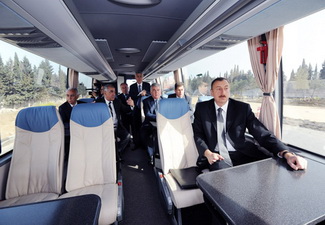 Ильхам Алиев ознакомился с работами по расширению дорожной инфраструктуры столицы - ФОТО