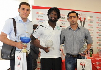 Награждены лучшие футболисты по итогам Кубка Азербайджана 2010-2011 - ФОТО