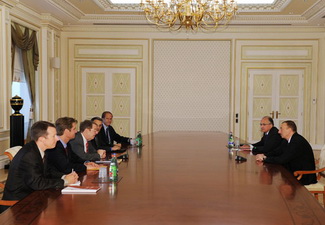 Ильхам Алиев принял делегацию во главе со спецпредставителем США по евразийским энергетическим вопросам