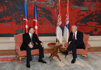 Состоялась встреча Ильхама Алиева и Президента Сербии один на один