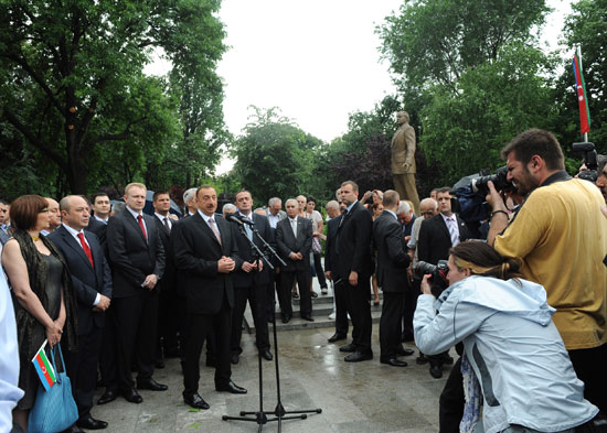 Ильхам Алиев принял участие в церемонии открытия парка Ташмайдан в Белграде - ФОТО