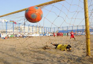 Сборные Азербайджана и Украины по пляжному футболу проведут товарищеские матчи