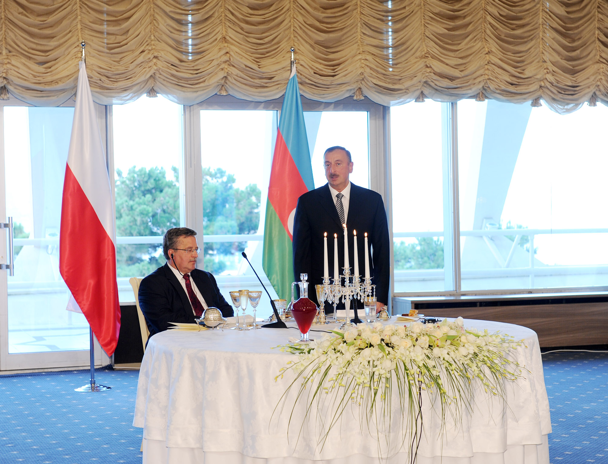 От имени президента Азербайджана устроен официальный прием в честь Президента Польши - ФОТО