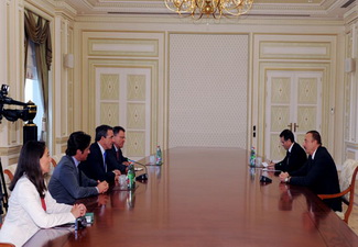 Президент Ильхам Алиев принял госсекретаря по транспорту Франции
