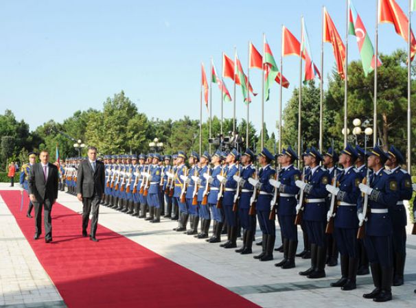 Состоялась церемония официального приветствия президента Черногории - ФОТО