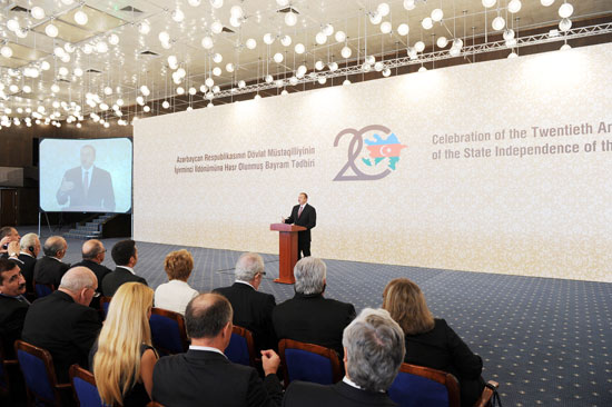 Ильхам Алиев: «Успешные примеры автономии в Европе могут быть применены и в Нагорном Карабахе» - ФОТО