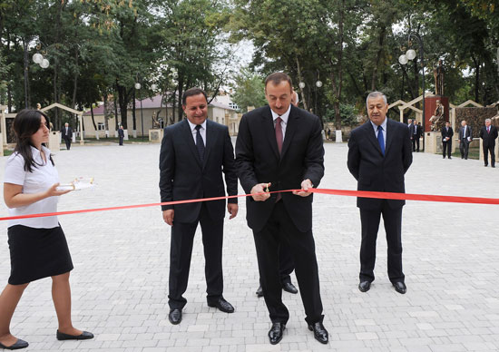 Ильхам Алиев в Губе ознакомился с работами по реконструкции в парке культуры и отдыха имени Низами - ФОТО