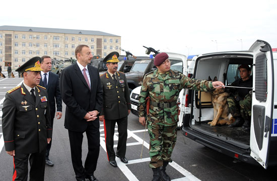 Ильхам Алиев принял участие в открытии Н-ского военного городка Внутренних войск в Губе - ФОТО