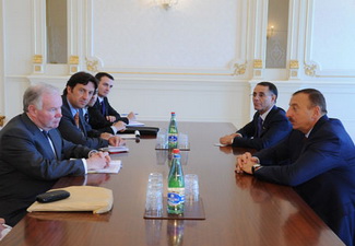 Президент Ильхам Алиев принял госминистра по энергетике Великобритании - ФОТО