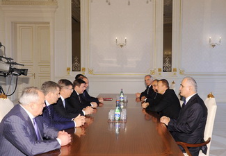 Ильхам Алиев принял делегацию во главе c зампредседателя Правительства Российской Федерации - ФОТО