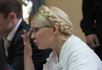 Суд начнет оглашать приговор экс-премьеру Украины Тимошенко