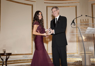 Лейле Алиевой в Нью-Йорке вручена почетная награда «Ключ к жизни» - ФОТО