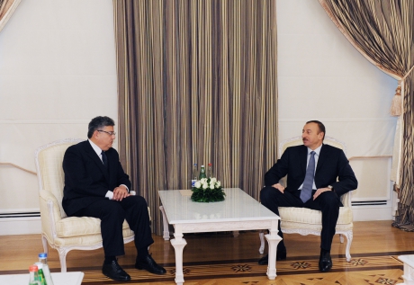 Ильхам Алиев принял заместителя генсека НАТО - ФОТО