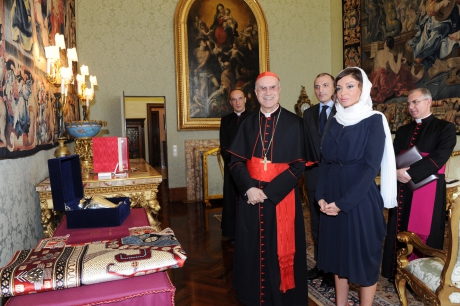 Мехрибан Алиева встретилась с госсекретарем Святого Престола Ватикана - ФОТО