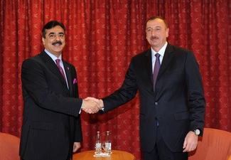 Ильхам Алиев встретился c премьер-министром Пакистана