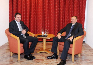 Ильхам Алиев встретился с гендиректором австрийской компании OMV AG - ФОТО