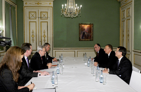 Ильхам Алиев встретился с министром иностранных дел Австралии