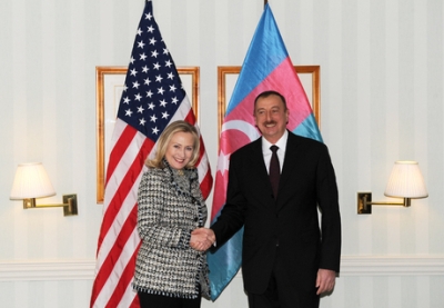 Президент Ильхам Алиев встретился с госсекретарем США Хиллари Клинтон
