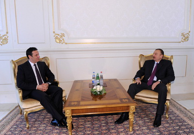Ильхам Алиев принял посла Албании