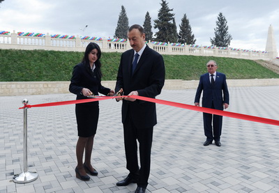 Ильхам Алиев принял участие в церемонии сдачи в эксплуатацию Центра молодежи  в Газахе - ФОТО