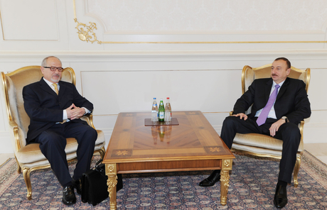 Президент Азербайджана принял генсека Совета по сотрудничеству тюркоязычных стран