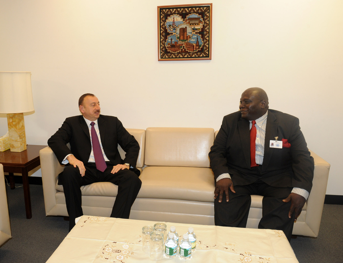 Ильхам Алиев встретился с министром иностранных дел и сотрудничества Того - ФОТО