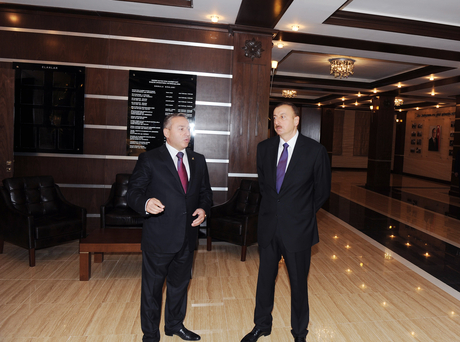 Президент Азербайджана принял участие в открытии нового административного здания ИВ Насиминского района - ФОТО