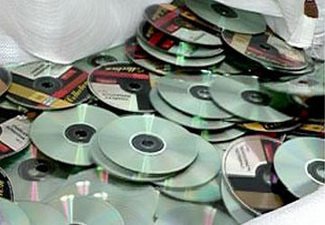 Госорганы пресекли попытку реализации пиратских CD и DVD дисков