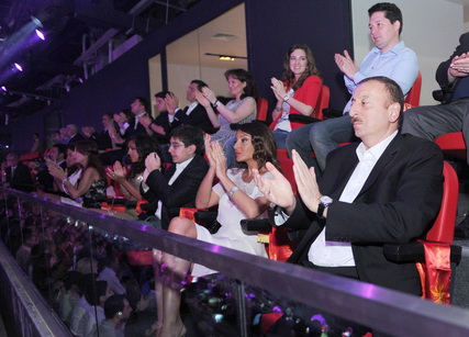 Президент Ильхам Алиев наблюдал финал песенного конкурса «Евровидение-2012» - ФОТО