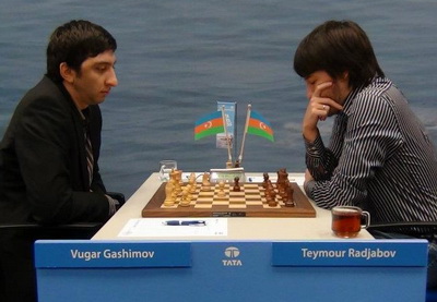 Теймур Раджабов все-таки сыграет на чемпионате мира, Вугар Гашимов отказался