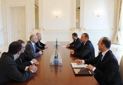 Ильхам Алиев принял аргентинскую делегацию