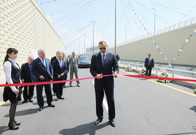 Ильхам Алиев ознакомился с ходом работ по реконструкции автотрассы Бильгях–Новханы-Сумгайыт - ФОТО