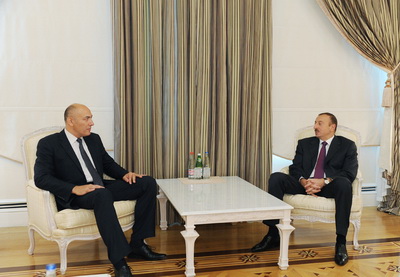 Ильхам Алиев принял посла Литвы по случаю завершения дипломатической миссии - ФОТО
