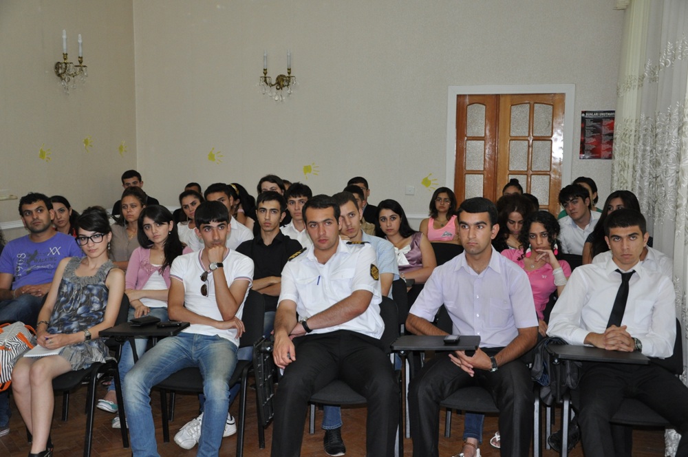 Молодежный фонд Азербайджана провел презентацию для студенческих молодежных организаций - ФОТО