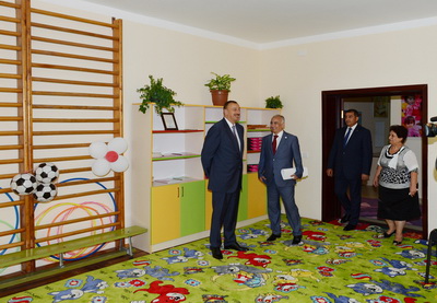 Президент Азербайджана ознакомился с ходом ремонта детсада в поселке Бюльбюля - ФОТО