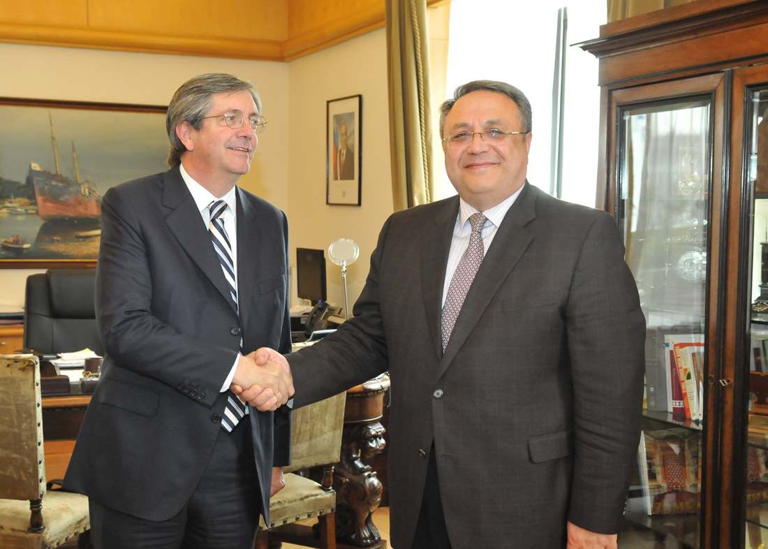 Посол Яшар Алиев встретился с замглавы МИД Чили - ФОТО