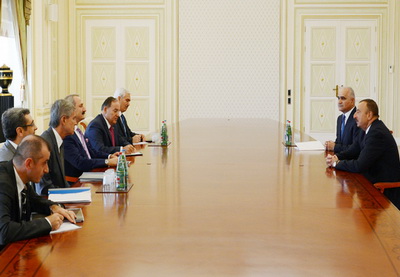 Президент Ильхам Алиев принял делегацию во главе с министром экономики Турции - ФОТО