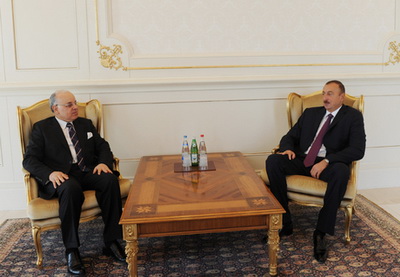 Президент Ильхам Алиев принял посла Египта в Азербайджане