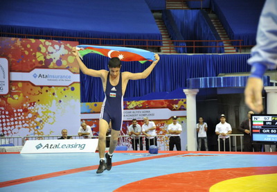 Азербайджанские пехлеваны завоевали 4 медали бакинского чемпионата мира - ФОТО