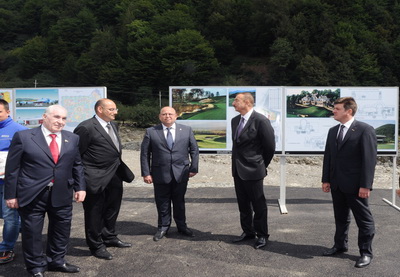 Ильхам Алиев ознакомился со строительством ряда комплексов в Габале - ФОТО