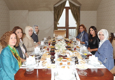 В Габале состоялась встреча первой леди Азербайджана и супруги премьер-министра Турции