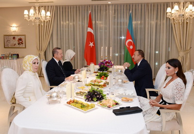 В честь Реджепа Тайиба Эрдогана и его супруги Эмине Эрдоган устроен официальный прием