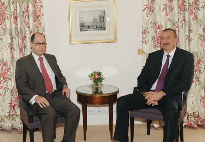 Президент Ильхам Алиев встретился с исполнительным вице-президентом компании «Tecnip» Филиппом Баррилем