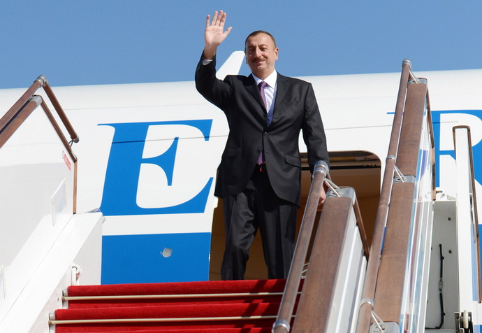 Президент Азербайджана Ильхам Алиев отбыл с рабочим визитом во Францию - ФОТО